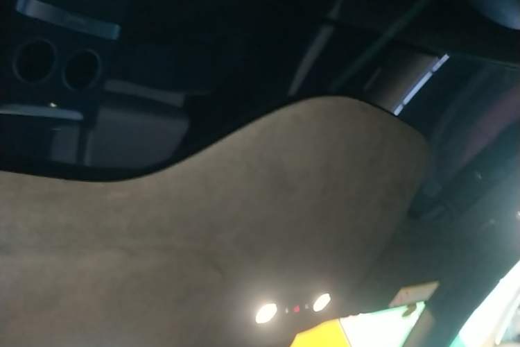 Used Xiaomi Auto YU7 2025 Ultra-Long Range High-Performance All-Wheel-Drive Max Edition Headliner