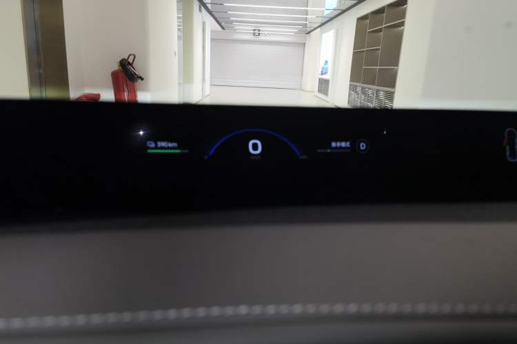 Used Xiaomi Auto YU7 2025 Ultra-Long Range High-Performance All-Wheel-Drive Max Edition Instrument Cluster