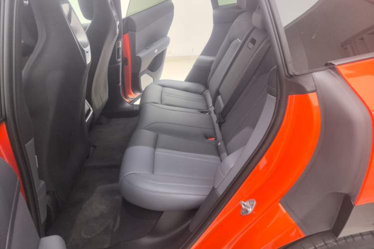 Used Xiaomi Auto YU7 2025 Ultra-Long Range Rear-Wheel Drive Version Interior 1