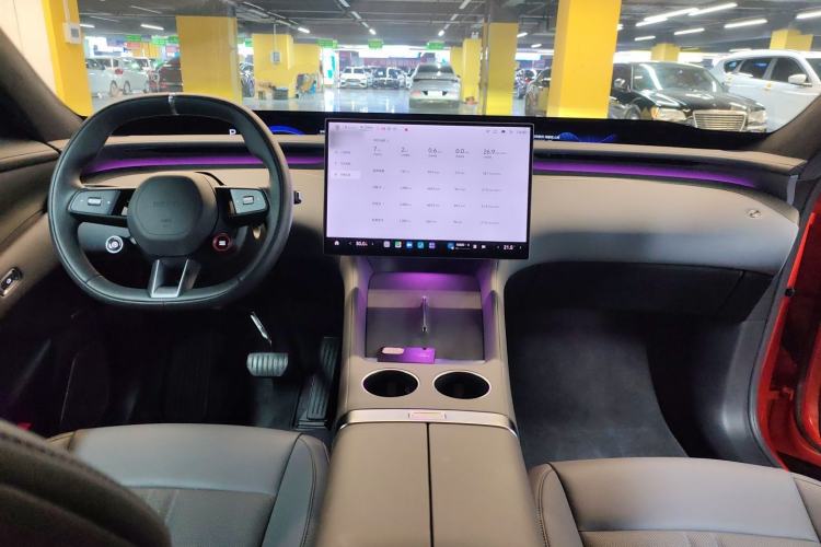 Used Xiaomi Auto YU7 2025 Ultra-Long Range High-Performance All-Wheel-Drive Max Edition Interior 2
