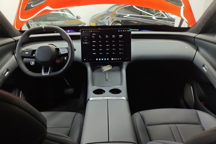 Used Xiaomi Auto YU7 2025 Ultra-Long Range High-Performance All-Wheel-Drive Max Edition Interior 2