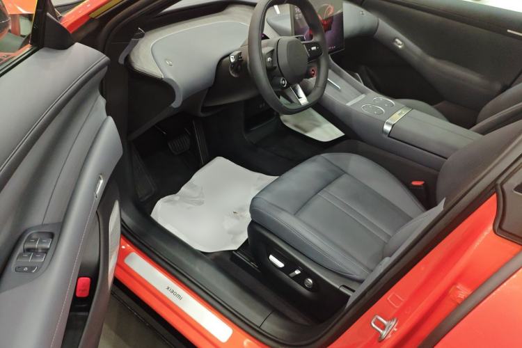 Used Xiaomi Auto YU7 2025 Ultra-Long Range Rear-Wheel Drive Version Interior 3