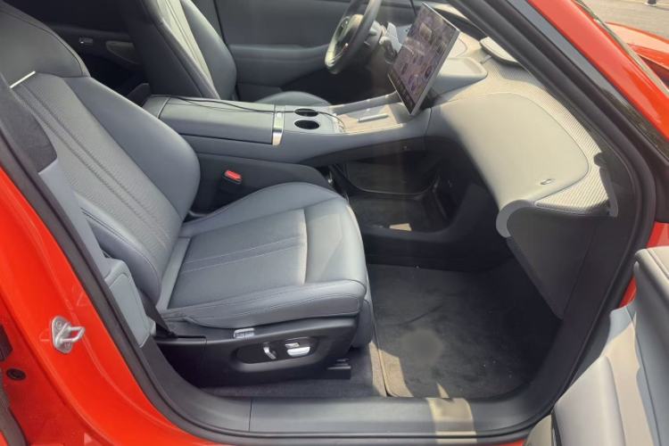Used Xiaomi Auto YU7 2025 Ultra-Long Range High-Performance All-Wheel-Drive Max Edition Interior 3