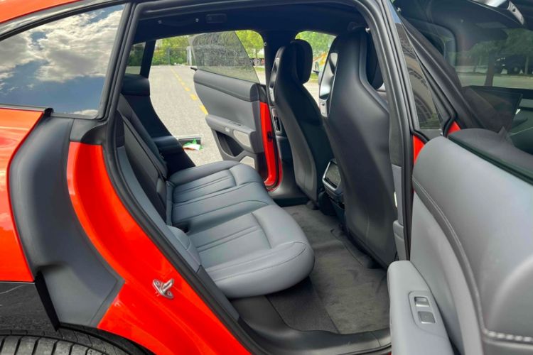 Used Xiaomi Auto YU7 2025 Ultra-Long Range High-Performance All-Wheel-Drive Max Edition Interior 3