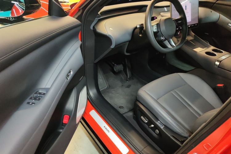 Used Xiaomi Auto YU7 2025 Ultra-Long Range High-Performance All-Wheel-Drive Max Edition Interior 3