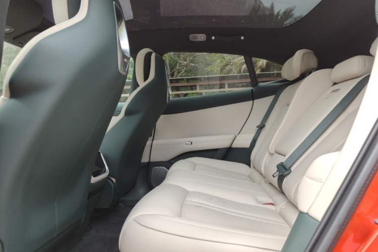 Used Xiaomi Auto YU7 2025 Ultra-Long Range Rear-Wheel Drive Version Interior 3