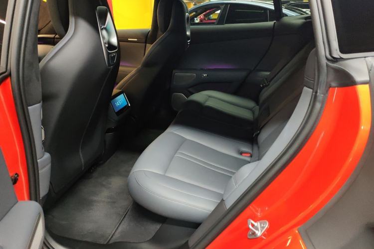 Used Xiaomi Auto YU7 2025 Ultra-Long Range High-Performance All-Wheel-Drive Max Edition Interior 4