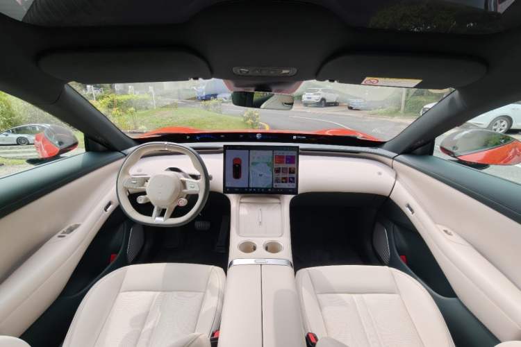 Used Xiaomi Auto YU7 2025 Ultra-Long Range Rear-Wheel Drive Version Interior 5