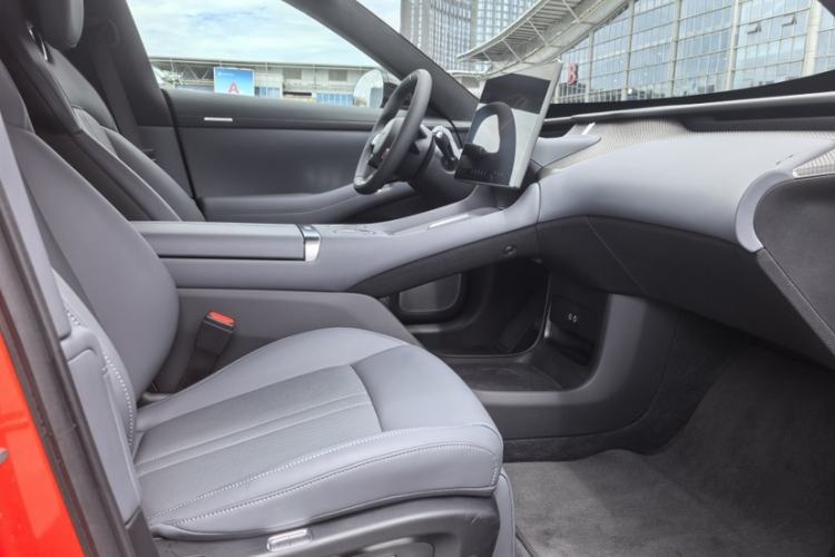 Used Xiaomi Auto YU7 2025 Ultra-Long Range High-Performance All-Wheel-Drive Max Edition Interior 6