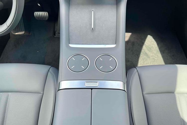 Used Xiaomi Auto YU7 2025 Ultra-Long Range High-Performance All-Wheel-Drive Max Edition Interior 6