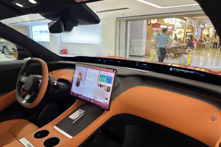 Used Xiaomi Auto YU7 2025 Ultra-Long Range All-Wheel Drive Pro Version Interior 8