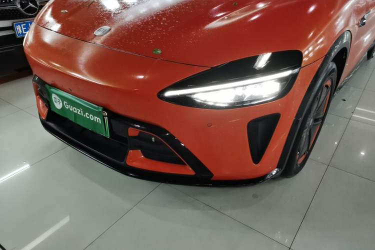 Used Xiaomi Auto YU7 2025 Ultra-Long Range Rear-Wheel Drive Version Left Front Headlight