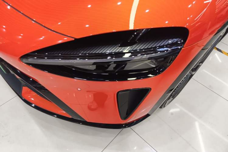 Used Xiaomi Auto YU7 2025 Ultra-Long Range High-Performance All-Wheel-Drive Max Edition Left Front Headlight