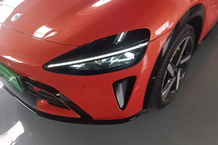 Used Xiaomi Auto YU7 2025 Ultra-Long Range High-Performance All-Wheel-Drive Max Edition Left Front Headlight