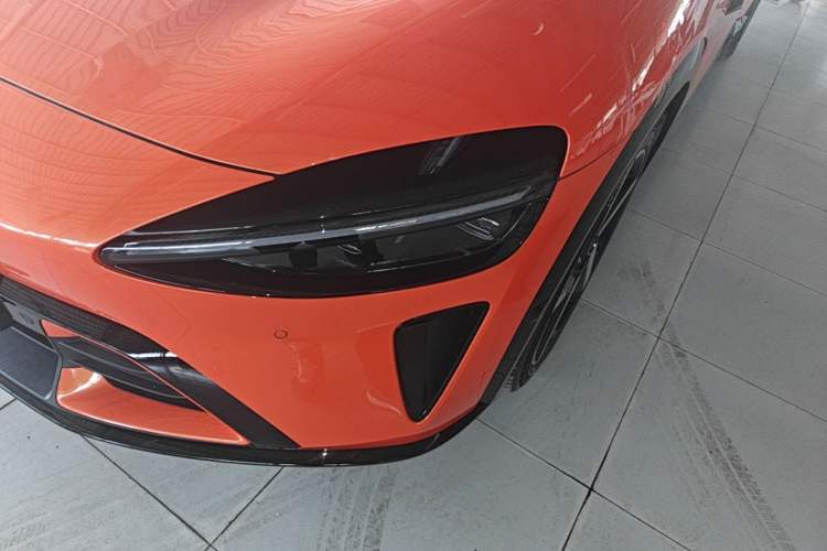 Used Xiaomi Auto YU7 2025 Ultra-Long Range High-Performance All-Wheel-Drive Max Edition Left Front Headlight
