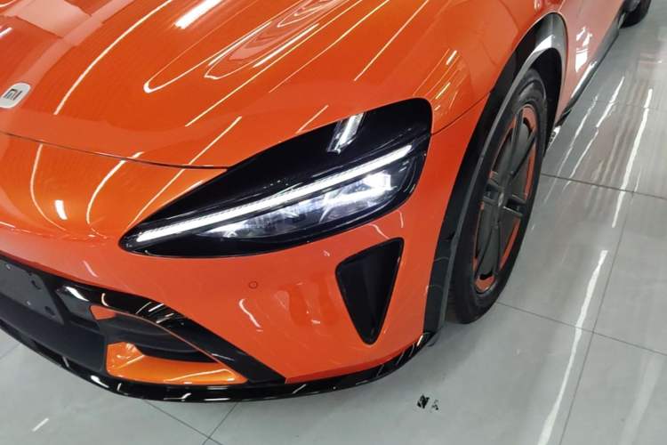 Used Xiaomi Auto YU7 2025 Ultra-Long Range High-Performance All-Wheel-Drive Max Edition Left Front Headlight