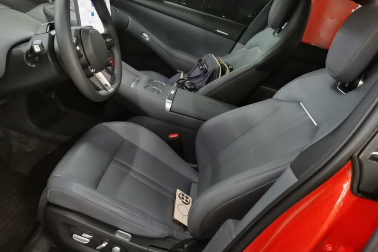 Used Xiaomi Auto YU7 2025 Ultra-Long Range All-Wheel Drive Pro Version Left Front Seat