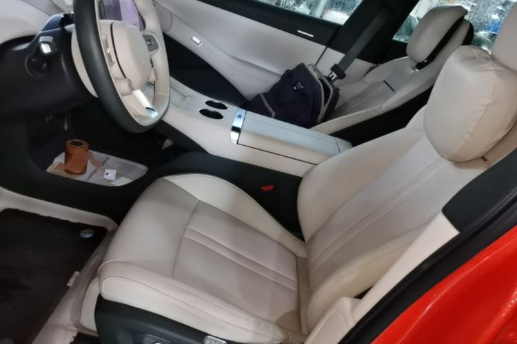 Used Xiaomi Auto YU7 2025 Ultra-Long Range Rear-Wheel Drive Version Left Front Seat
