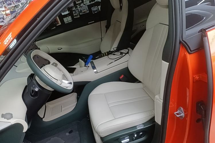 Used Xiaomi Auto YU7 2025 Ultra-Long Range Rear-Wheel Drive Version Left Front Seat
