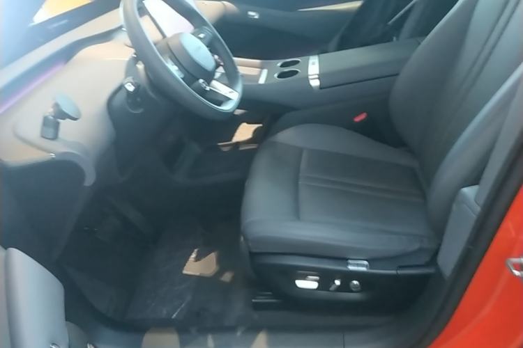 Used Xiaomi Auto YU7 2025 Ultra-Long Range High-Performance All-Wheel-Drive Max Edition Left Front Seat