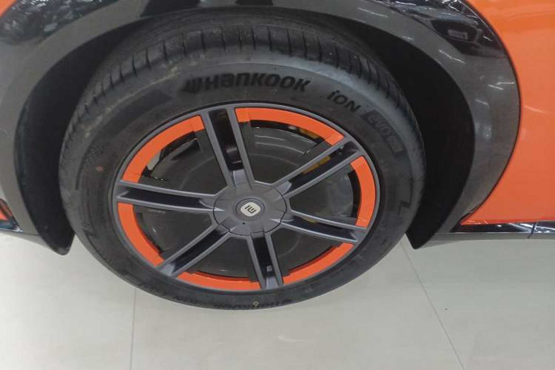 Used Xiaomi Auto YU7 2025 Ultra-Long Range All-Wheel Drive Pro Version Left Front Wheel Hub