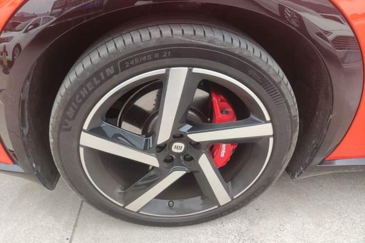 Used Xiaomi Auto YU7 2025 Ultra-Long Range High-Performance All-Wheel-Drive Max Edition Left Front Wheel Hub