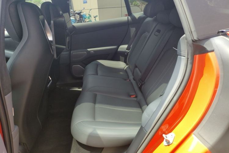 Used Xiaomi Auto YU7 2025 Ultra-Long Range High-Performance All-Wheel-Drive Max Edition Left Rear Seat
