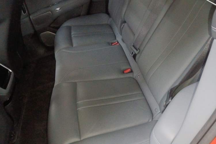 Used Xiaomi Auto YU7 2025 Ultra-Long Range High-Performance All-Wheel-Drive Max Edition Left Rear Seat