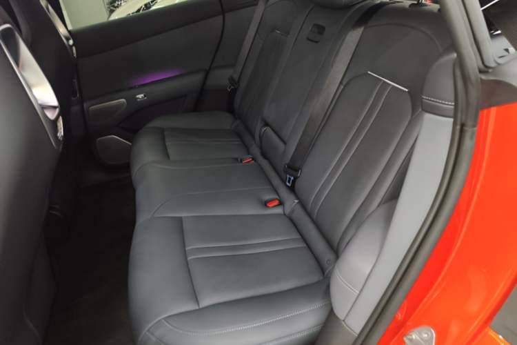 Used Xiaomi Auto YU7 2025 Ultra-Long Range High-Performance All-Wheel-Drive Max Edition Left Rear Seat