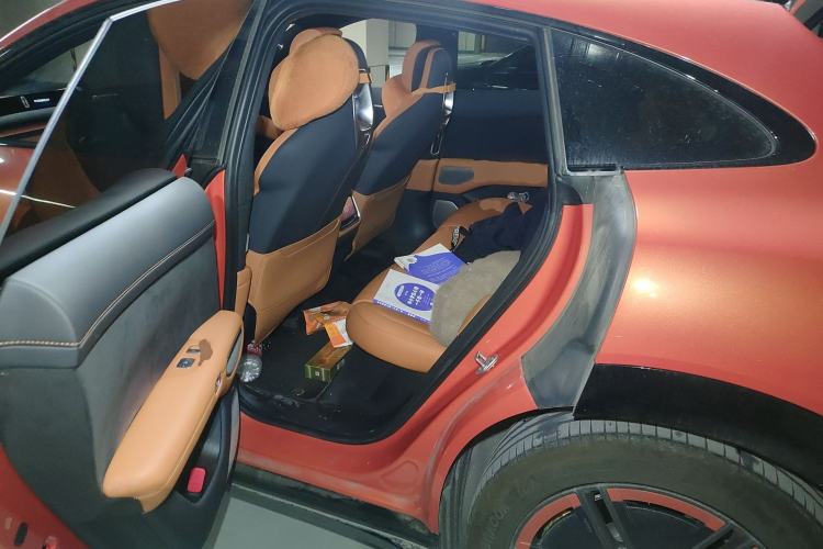 Used Xiaomi Auto YU7 2025 Ultra-Long Range High-Performance All-Wheel-Drive Max Edition Left Rear Seat