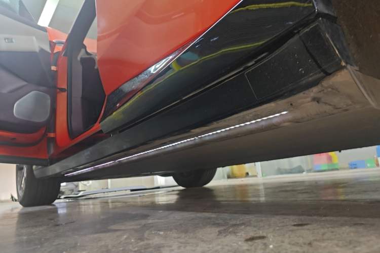 Used Xiaomi Auto YU7 2025 Ultra-Long Range Rear-Wheel Drive Version Left Side Sill
