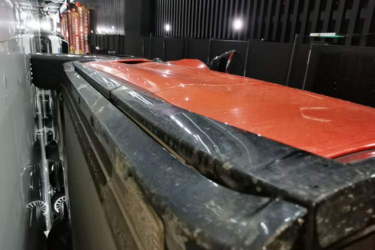 Used Xiaomi Auto YU7 2025 Ultra-Long Range Rear-Wheel Drive Version Left Side Sill