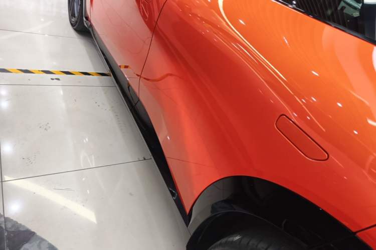 Used Xiaomi Auto YU7 2025 Ultra-Long Range High-Performance All-Wheel-Drive Max Edition Left Side Sill