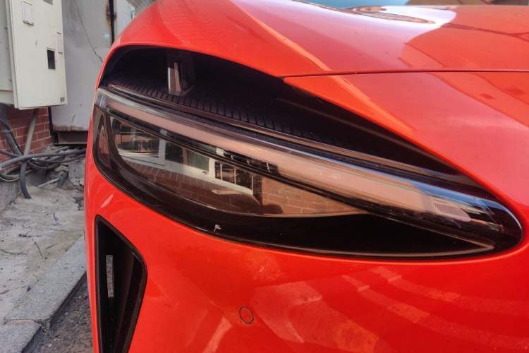 Used Xiaomi Auto YU7 2025 Ultra-Long Range All-Wheel Drive Pro Version Right Front Headlight