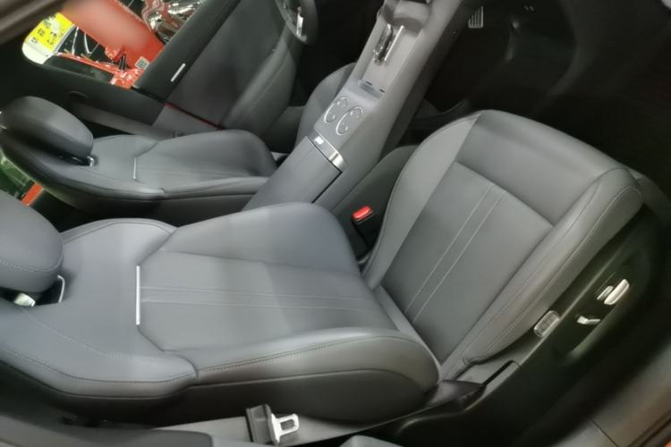 Used Xiaomi Auto YU7 2025 Ultra-Long Range All-Wheel Drive Pro Version Right Front Seat
