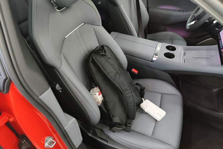 Used Xiaomi Auto YU7 2025 Ultra-Long Range Rear-Wheel Drive Version Right Front Seat