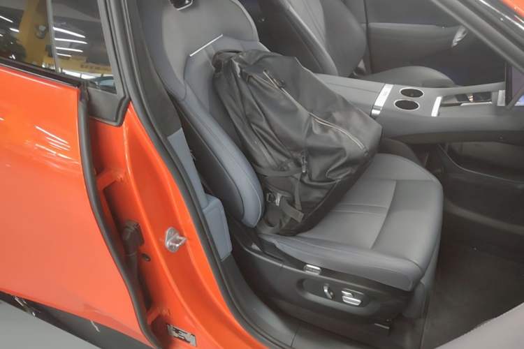 Used Xiaomi Auto YU7 2025 Ultra-Long Range High-Performance All-Wheel-Drive Max Edition Right Front Seat