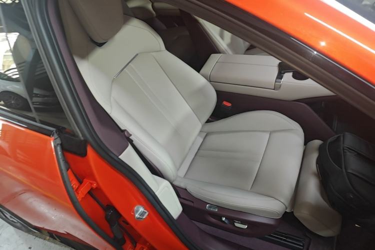 Used Xiaomi Auto YU7 2025 Ultra-Long Range Rear-Wheel Drive Version Right Front Seat