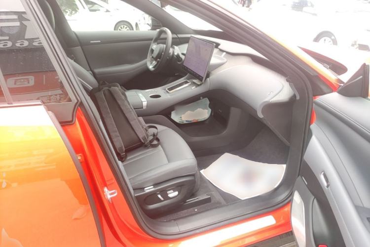 Used Xiaomi Auto YU7 2025 Ultra-Long Range High-Performance All-Wheel-Drive Max Edition Right Front Seat