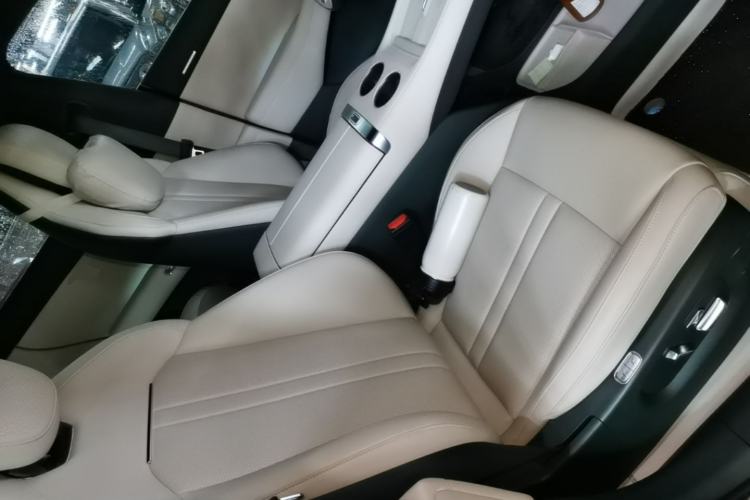 Used Xiaomi Auto YU7 2025 Ultra-Long Range Rear-Wheel Drive Version Right Front Seat