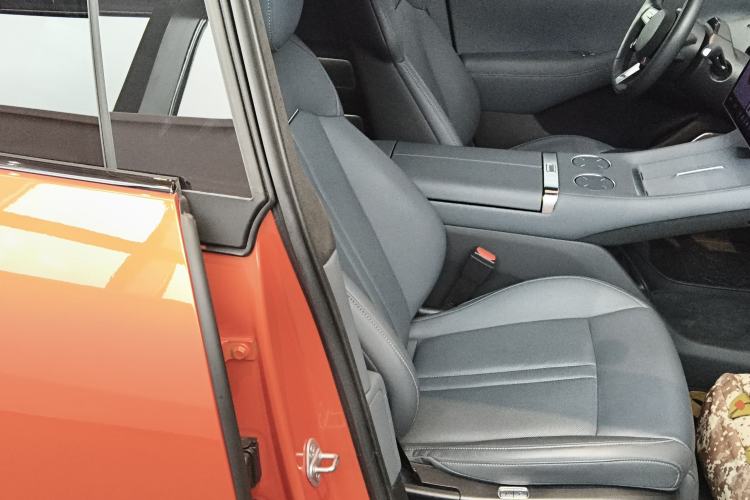 Used Xiaomi Auto YU7 2025 Ultra-Long Range High-Performance All-Wheel-Drive Max Edition Right Front Seat