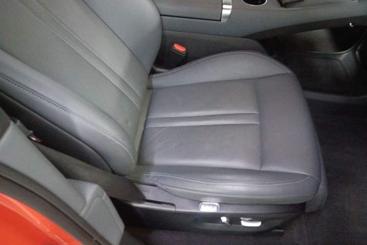 Used Xiaomi Auto YU7 2025 Ultra-Long Range High-Performance All-Wheel-Drive Max Edition Right Front Seat