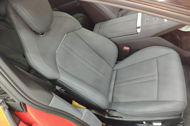 Used Xiaomi Auto YU7 2025 Ultra-Long Range Rear-Wheel Drive Version Right Front Seat