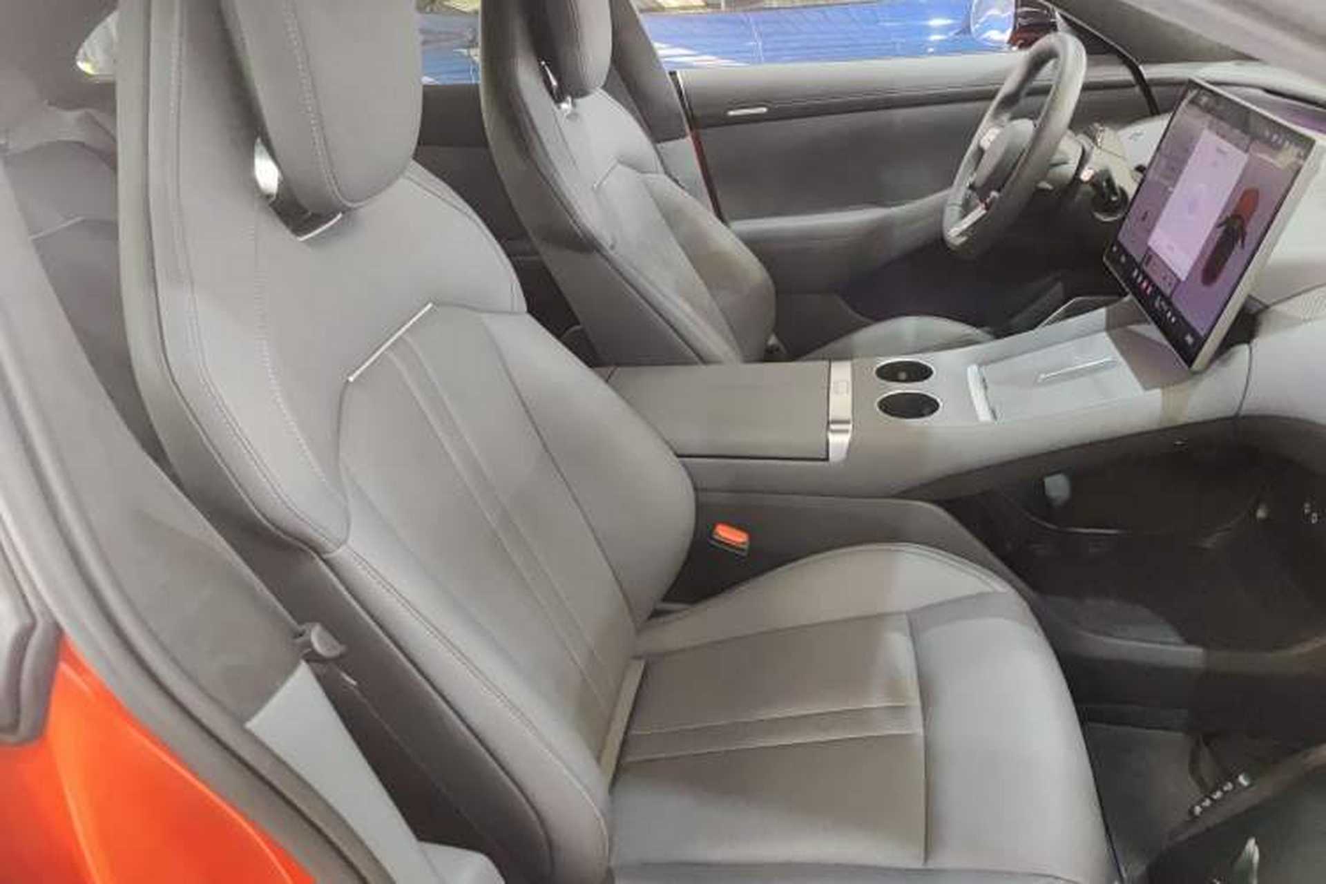 Used Xiaomi Auto YU7 2025 Ultra-Long Range High-Performance All-Wheel-Drive Max Edition Right Front Seat