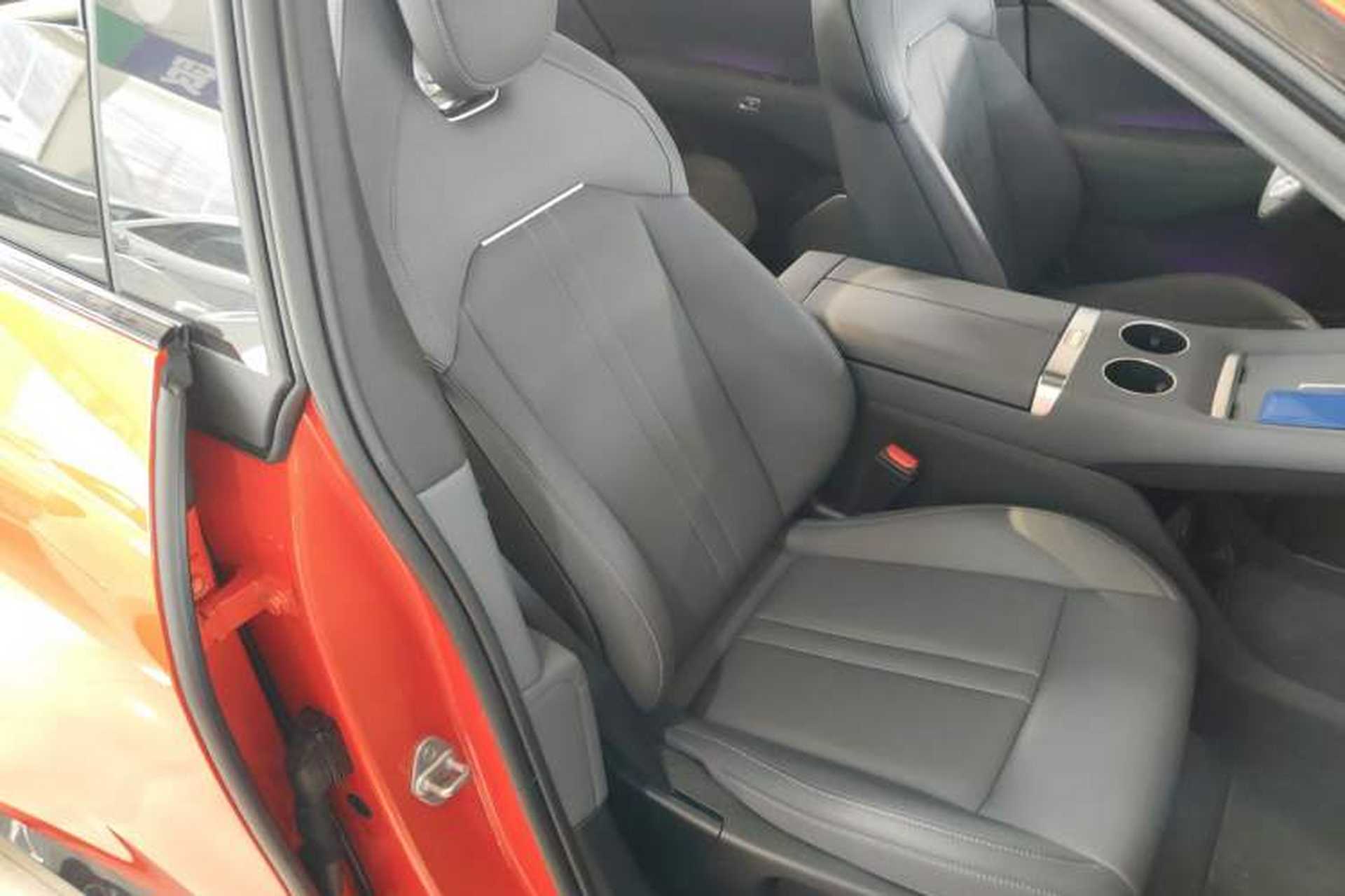 Used Xiaomi Auto YU7 2025 Ultra-Long Range Rear-Wheel Drive Version Right Front Seat