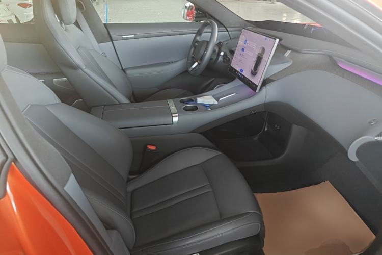 Used Xiaomi Auto YU7 2025 Ultra-Long Range High-Performance All-Wheel-Drive Max Edition Right Front Seat