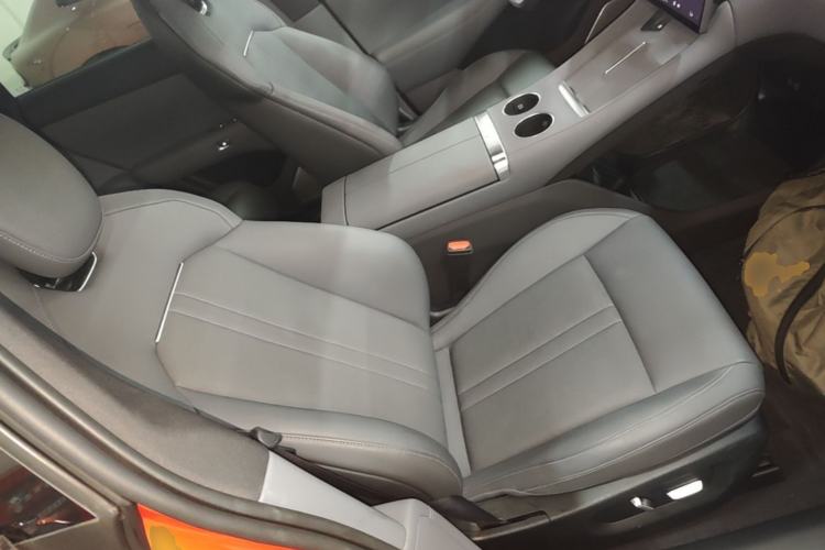 Used Xiaomi Auto YU7 2025 Ultra-Long Range Rear-Wheel Drive Version Right Front Seat