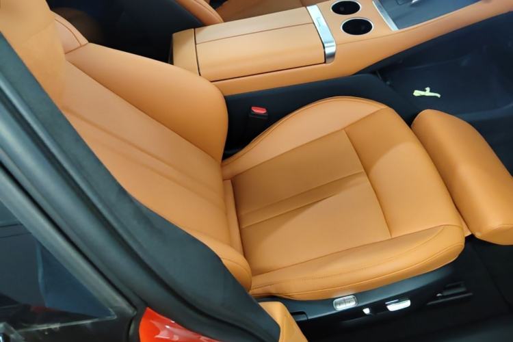 Used Xiaomi Auto YU7 2025 Ultra-Long Range High-Performance All-Wheel-Drive Max Edition Right Front Seat
