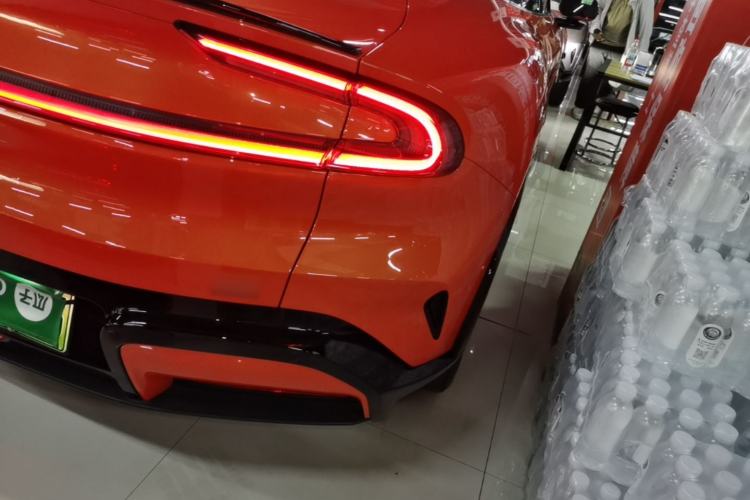 Used Xiaomi Auto YU7 2025 Ultra-Long Range All-Wheel Drive Pro Version Right Rear Taillight