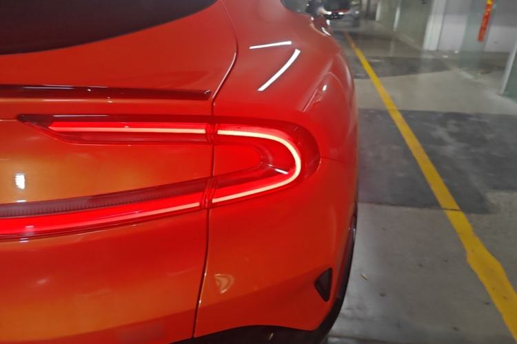 Used Xiaomi Auto YU7 2025 Ultra-Long Range Rear-Wheel Drive Version Right Rear Taillight
